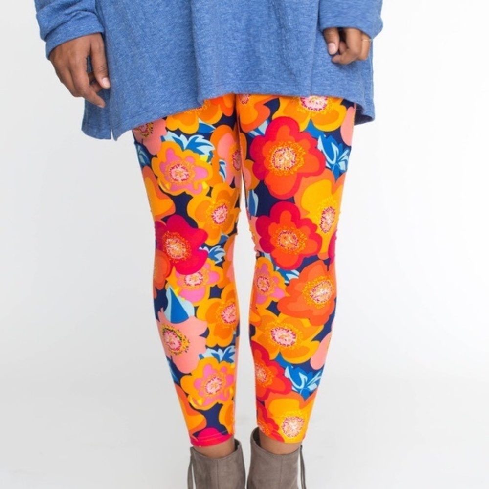 Agnes & Dora Market Floral Navy Leggings NWT XS L XL